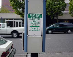 President Obama Sets Goal to Cut Oil Imports by One-Third